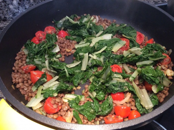 Teplý šalát s mangoldom a šošovicou (fotorecept) - obrázok 3