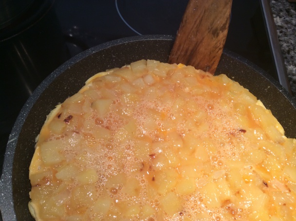 Tortilla de patatas - zemiaková placka po španielsky (fotorecept) - obrázok 6