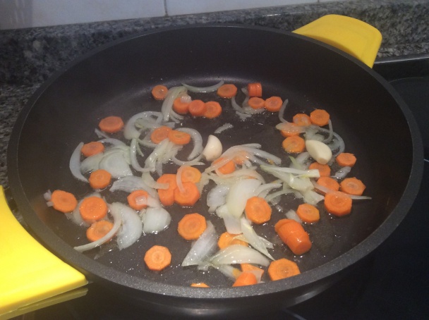 Fasolakia - zelené fazuľky po grécky (fotorecept) - obrázok 1