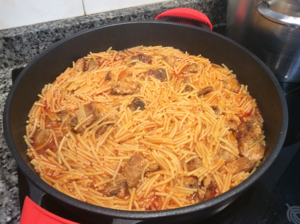 Cestoviny s bravčovými rebierkami (Fideos a la cassola) (fotorecept) - obrázok 6