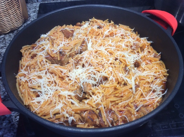 Cestoviny s bravčovými rebierkami (Fideos a la cassola) (fotorecept) - obrázok 7