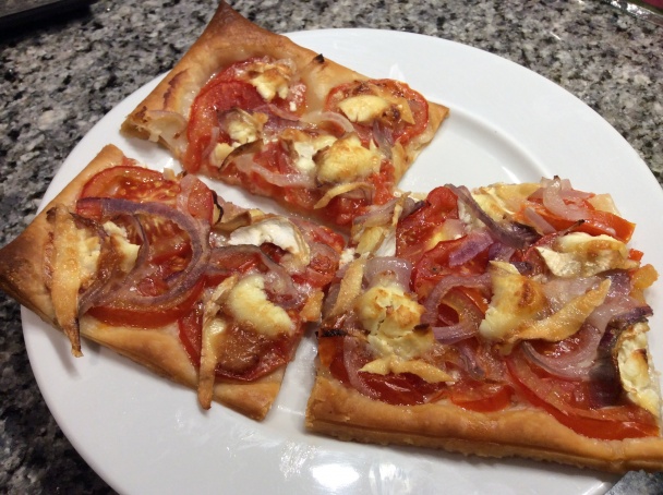 Jednoduchý paradajkový koláč - obrázok 2