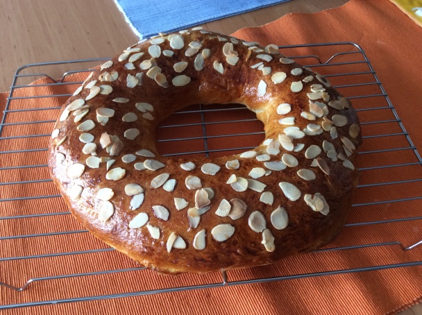 Kysnutý veniec so šľahačkou (Tortell de nata) (fotorecept) - obrázok 7