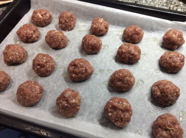 Grécke mäsové guľky - Soutzoukakia (fotorecept) - obrázok 3