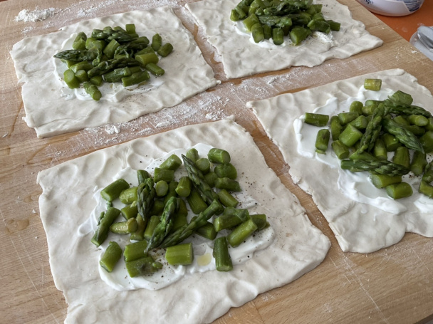 Taštičky z lístkového cesta plnené špargľou a syrom (fotorecept) - obrázok 3