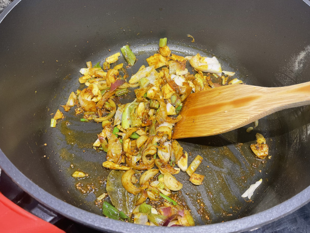 Karfiolové karí s cícerom a špenátom (fotorecept) - obrázok 1