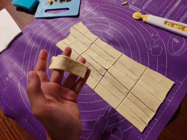 Slané tyčinky z lístkového cesta - obrázok 1