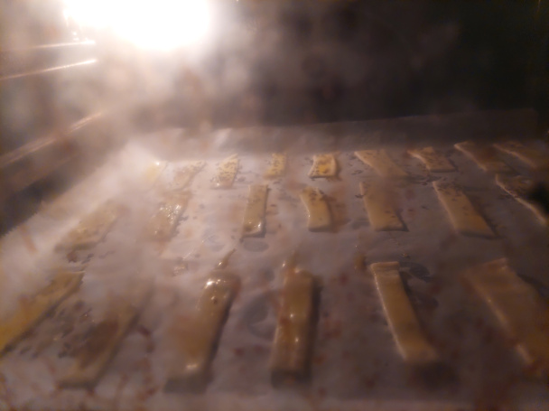 Slané tyčinky z lístkového cesta - obrázok 5