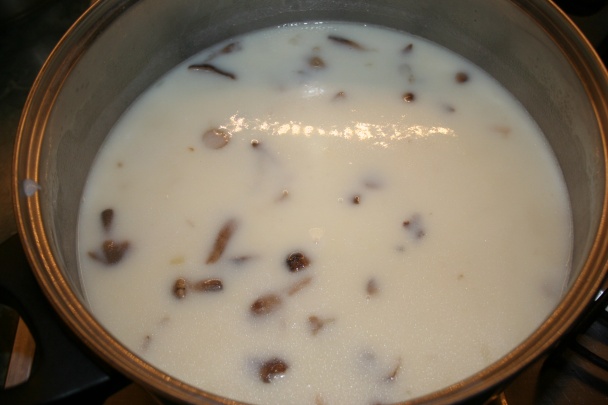 Zemiaková polievka na kyslo s pňovkami - obrázok 4