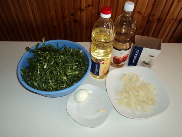 Jarný šalát z púpavových listov (fotorecept) - obrázok 1