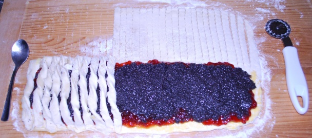Makovo-lekvárový závin z lístkového cesta - obrázok 1