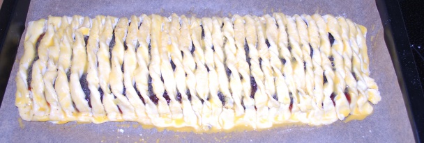 Makovo-lekvárový závin z lístkového cesta - obrázok 2