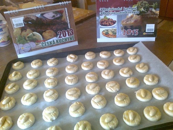 Mandľové pagáčiky k vínu - obrázok 3