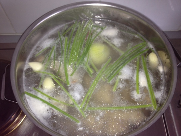 Skutočný vývar z kuracích krkov bez bujónu podľa babičky - obrázok 3