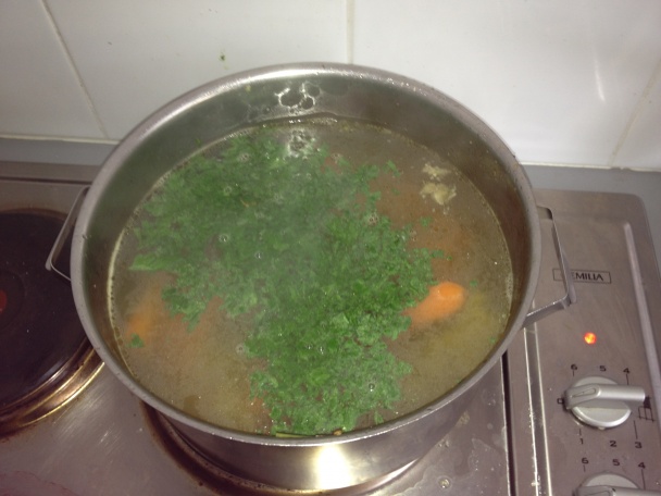 Skutočný vývar z kuracích krkov bez bujónu podľa babičky - obrázok 6