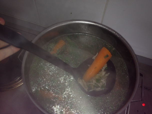 Skutočný vývar z kuracích krkov bez bujónu podľa babičky - obrázok 7