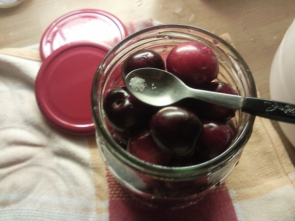 Zavárané kompótové ovocie so soľou, nie cukrom - obrázok 2