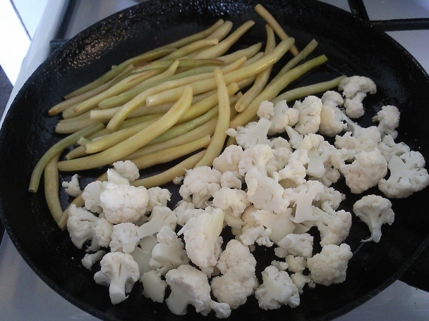 Restovaná kuracia pečeň s paradajkovým pyré - obrázok 4