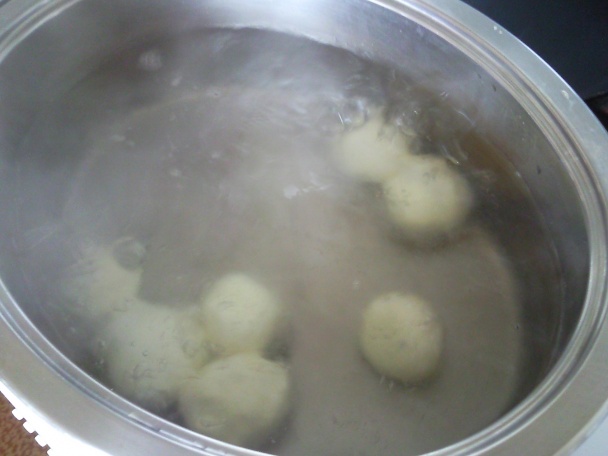 Rýchle tvarohové guľky s ovocím - obrázok 3