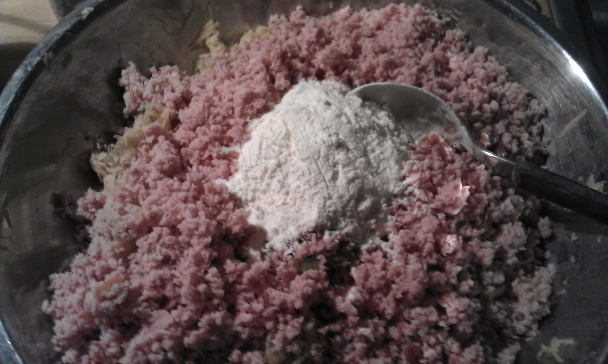 Revúcke guľky s údeným mäsom aj zapečené (fotorecept) - obrázok 3