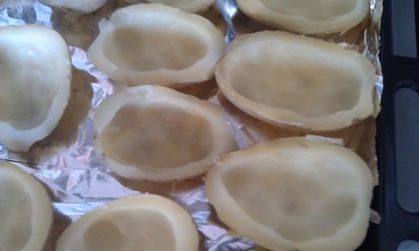 Zemiaky plnené bryndzovou plnkou zapečené (fotorecept) - obrázok 2