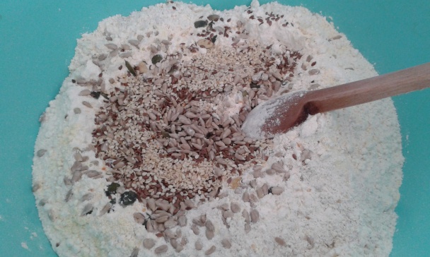 Sódový chlieb špaldovo-ražno-kukuričný (fotorecept) - obrázok 1