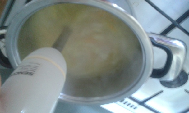 Cesnaková polievka z kalabasy - indickej uhorky (fotorecept) - obrázok 4