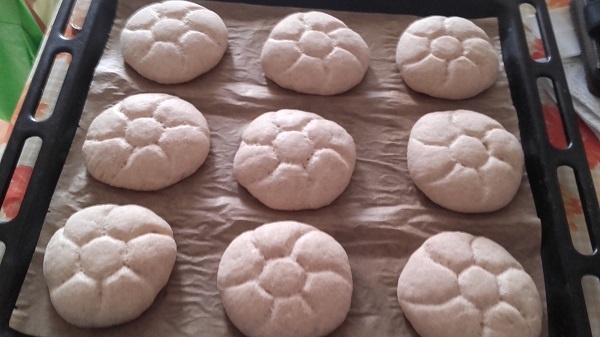 Kváskové žemle - kaiserky (fotorecept) - obrázok 7