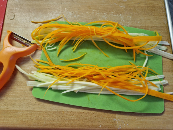 Cuketovo-mrkvové hniezda s vajíčkom a kalerábovými haluškami (fotorecept) - obrázok 3
