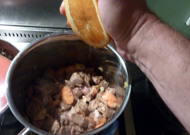 Hovädzie dusené na čiernom pive  - obrázok 4