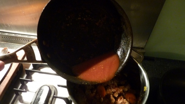 Hovädzie dusené na čiernom pive  - obrázok 5