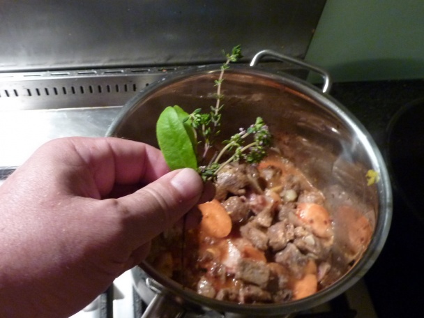 Hovädzie dusené na čiernom pive  - obrázok 6