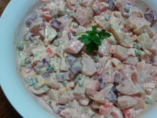 Ruzovy Zemiakovy salat  - obrázok 2