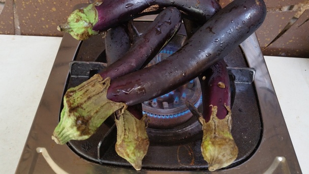 Baklažánová omeleta - tortang talong (fotorecept) - obrázok 1