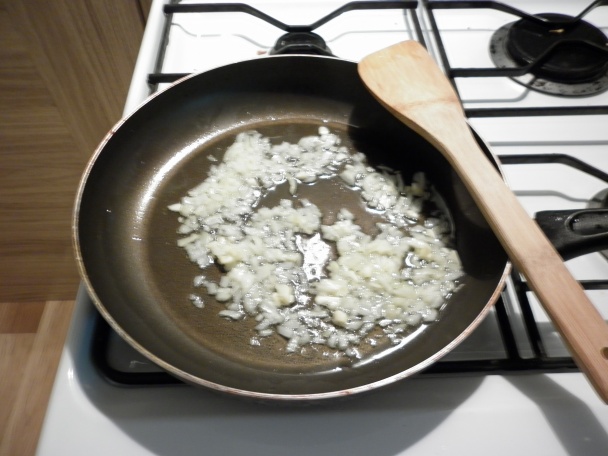 Cestoviny s pestom a sójovým mäsom - obrázok 1