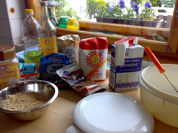 Pletenec troch chutí: orechovo-makovo-kakaový - obrázok 1