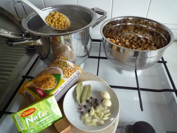 Polievka zo suchého hrachu (fotorecept) - obrázok 1