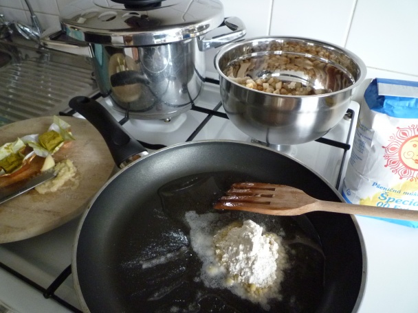 Polievka zo suchého hrachu (fotorecept) - obrázok 2