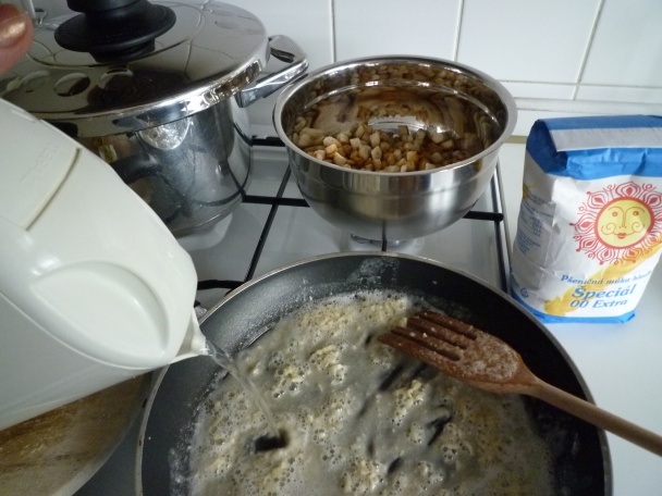 Polievka zo suchého hrachu (fotorecept) - obrázok 4