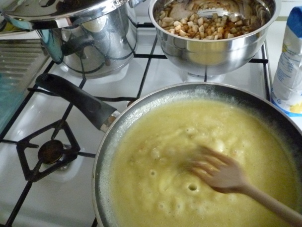 Polievka zo suchého hrachu (fotorecept) - obrázok 6