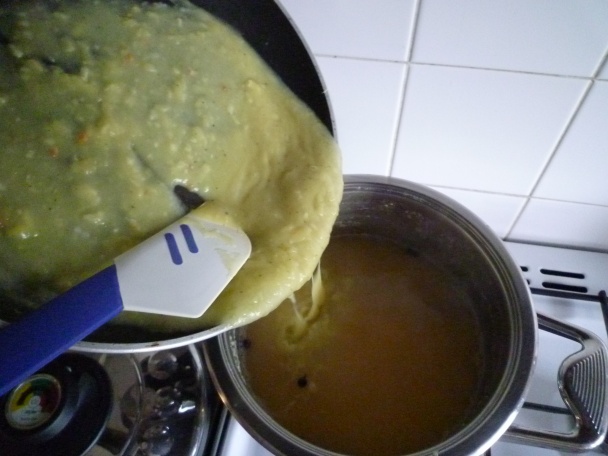 Polievka zo suchého hrachu (fotorecept) - obrázok 7