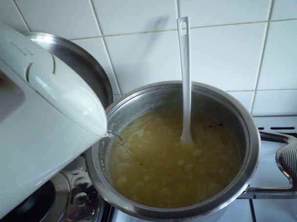 Polievka zo suchého hrachu (fotorecept) - obrázok 8