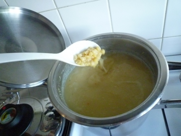 Polievka zo suchého hrachu (fotorecept) - obrázok 9