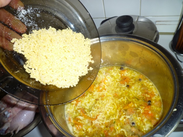 Hubová polievka  s mrveničkou (fotorecept) - obrázok 5