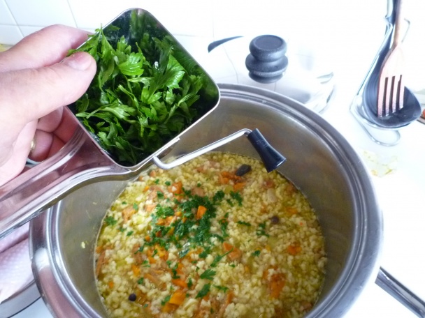 Hubová polievka  s mrveničkou (fotorecept) - obrázok 6