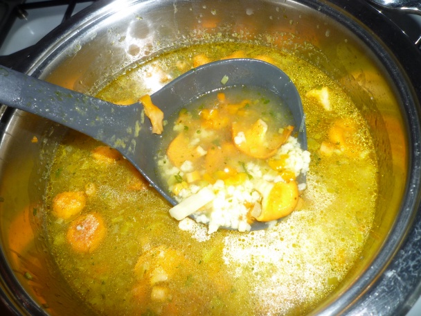 Hubová polievka  s mrveničkou (fotorecept) - obrázok 7