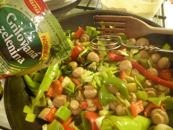 2 v jednom: Pečené kuracie stehná, kopček zemiakov (fotorecept) - obrázok 9