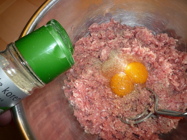 Mleté mäso v lístkovom cestíčku (fotorecept) - obrázok 1