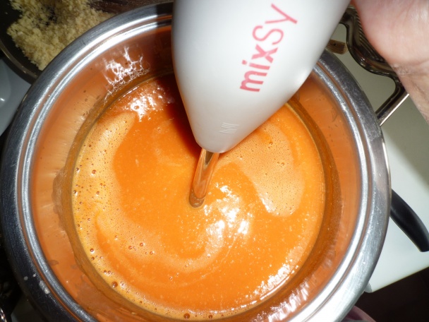 Krémová PARADAJKOVÁ polievka, rýchlo a chutne (fotorecept) - obrázok 5