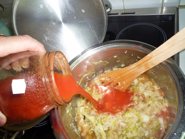 Paradajková kapusta - polievka (fotorecept) - obrázok 14
